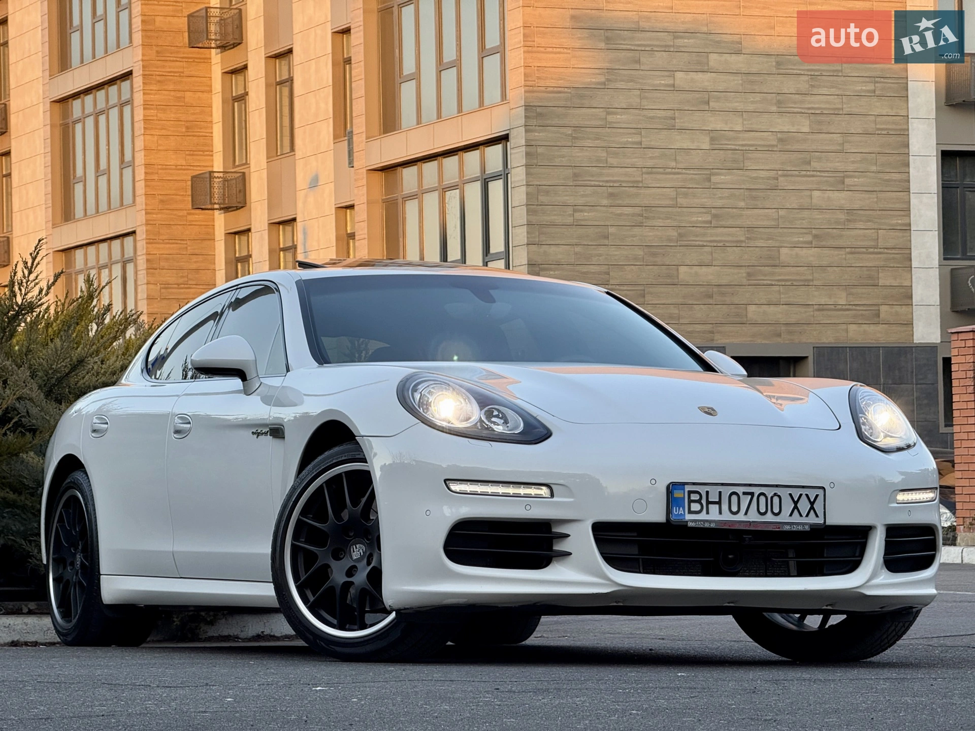 2013 Porsche Panamera - мініатюра 25