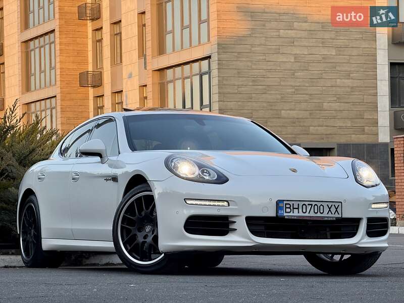 Фастбэк Porsche Panamera 2013 в Одессе фото 24 Фастбэк Porsche Panamera 2013 в Одессе