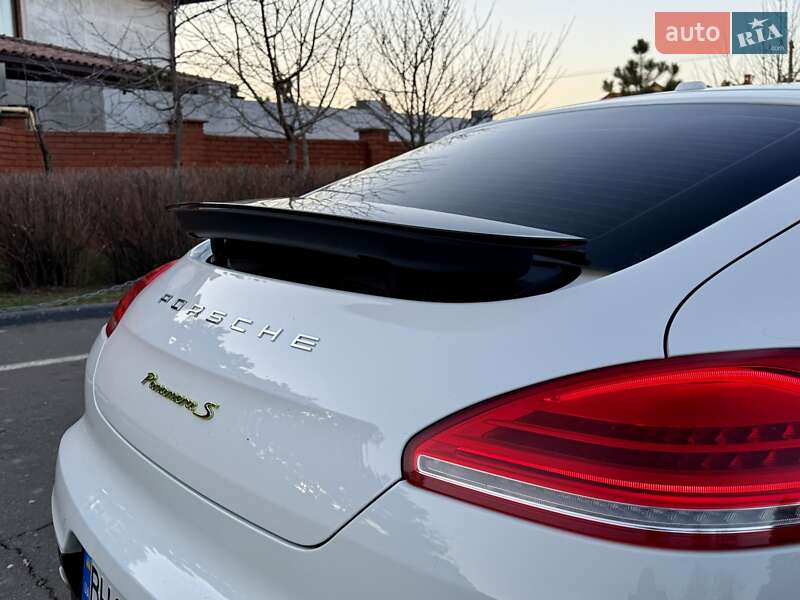 Фастбэк Porsche Panamera 2013 в Одессе фото 51 Фастбэк Porsche Panamera 2013 в Одессе
