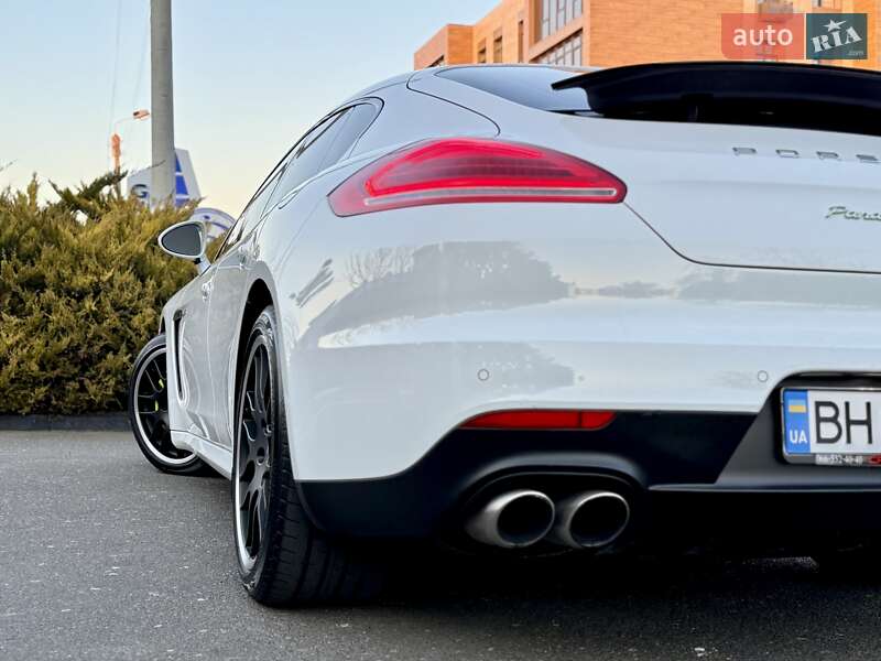 Фастбэк Porsche Panamera 2013 в Одессе фото 63 Фастбэк Porsche Panamera 2013 в Одессе