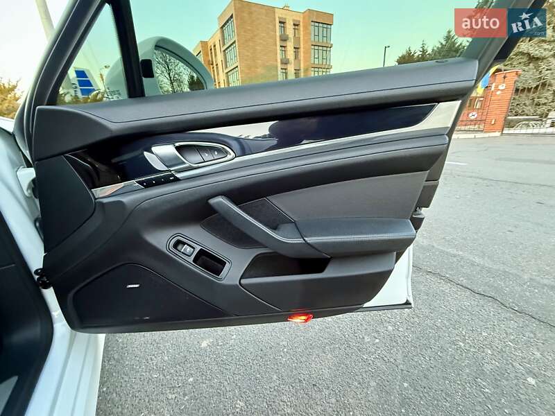 Фастбэк Porsche Panamera 2013 в Одессе фото 106 Фастбэк Porsche Panamera 2013 в Одессе