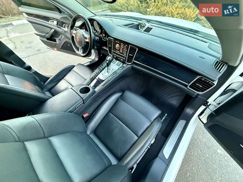 Фастбэк Porsche Panamera 2013 в Одессе фото 111 Фастбэк Porsche Panamera 2013 в Одессе