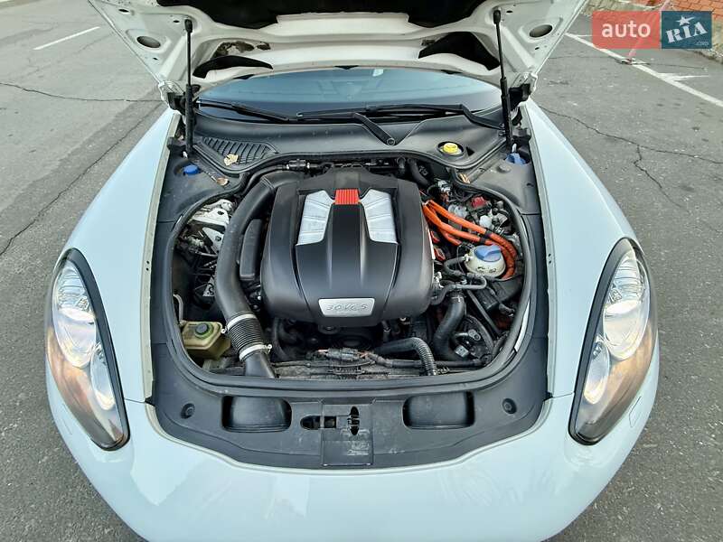 Фастбэк Porsche Panamera 2013 в Одессе фото 128 Фастбэк Porsche Panamera 2013 в Одессе