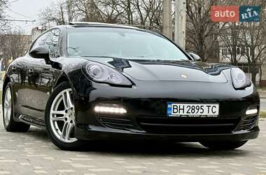 Фастбэк Porsche Panamera 2011 в Одессе