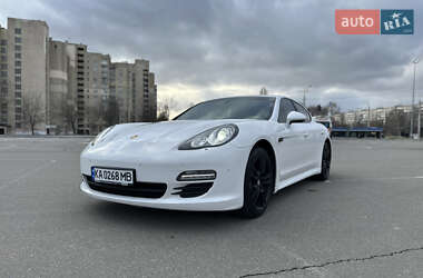 Фастбэк Porsche Panamera 2010 в 
