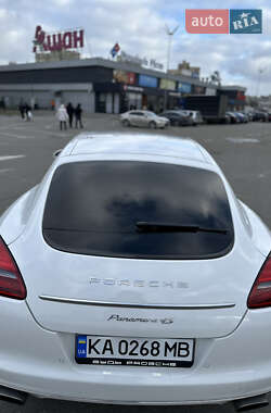 Фастбэк Porsche Panamera 2010 в 