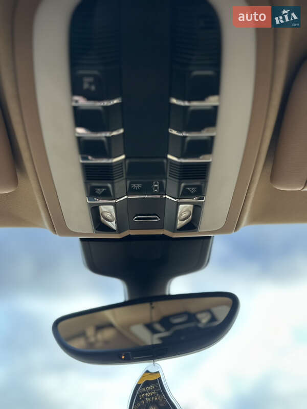 Фастбэк Porsche Panamera 2010 в Киеве