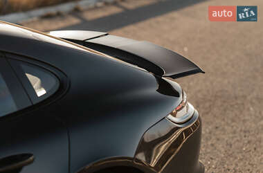 Фастбэк Porsche Panamera 2023 в 