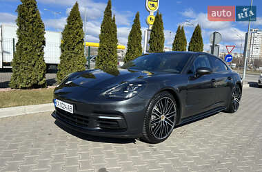 Фастбек Porsche Panamera 2017 в Києві