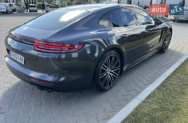 Фастбек Porsche Panamera 2017 в Києві