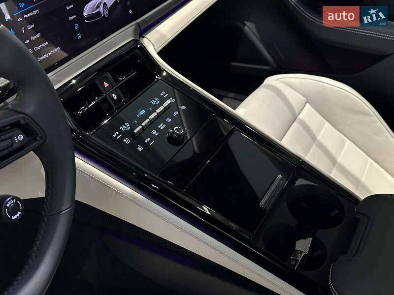 Фастбэк Porsche Panamera 2024 в Одессе