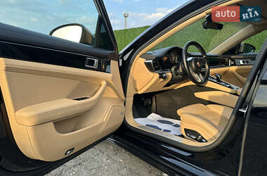Фастбек Porsche Panamera 2018 в 
