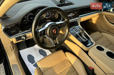 Фастбек Porsche Panamera 2018 в 