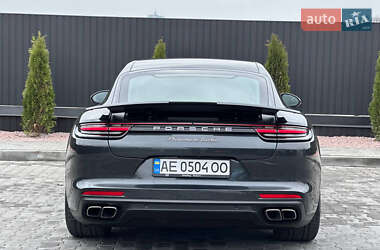 Фастбэк Porsche Panamera 2017 в 