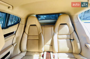 Фастбэк Porsche Panamera 2010 в 