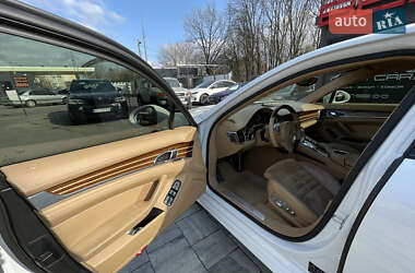 Фастбек Porsche Panamera 2013 в 