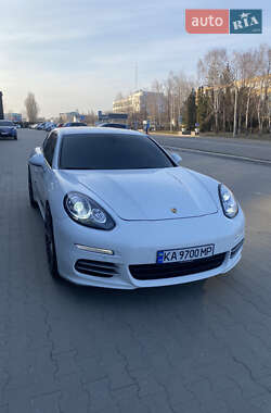 Фастбек Porsche Panamera 2015 в 