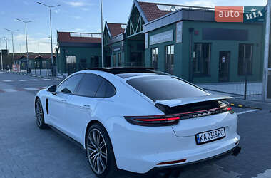 Фастбек Porsche Panamera 2018 в 