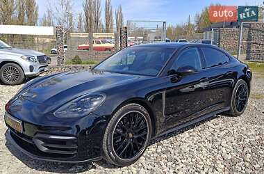 Фастбэк Porsche Panamera 2022 в 