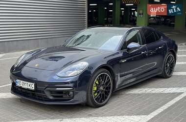 Фастбэк Porsche Panamera 2020 в 