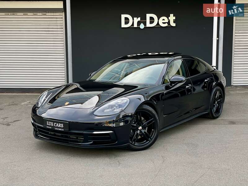 Фастбэк Porsche Panamera 2020 в Киеве