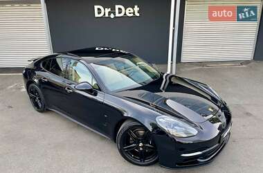 Фастбэк Porsche Panamera 2020 в 