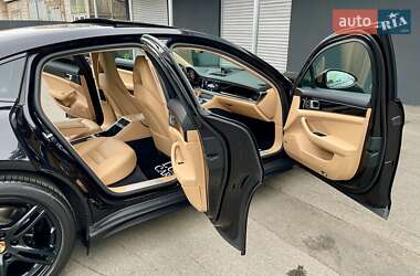 Фастбэк Porsche Panamera 2020 в 