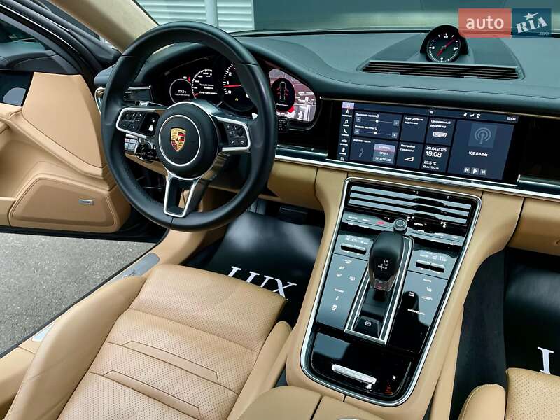 Фастбэк Porsche Panamera 2020 в Киеве