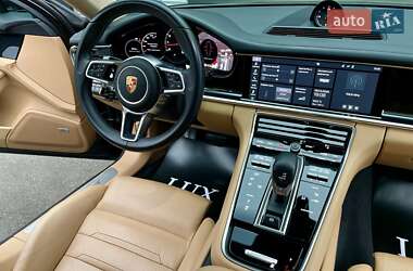 Фастбэк Porsche Panamera 2020 в 