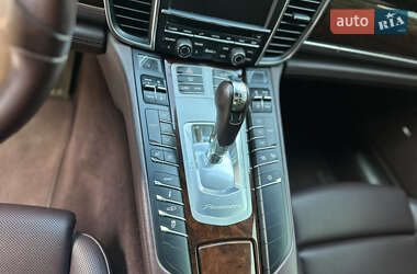 Фастбэк Porsche Panamera 2013 в 