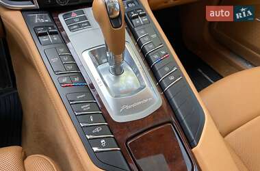 Фастбек Porsche Panamera 2013 в 