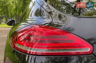Фастбек Porsche Panamera 2013 в 