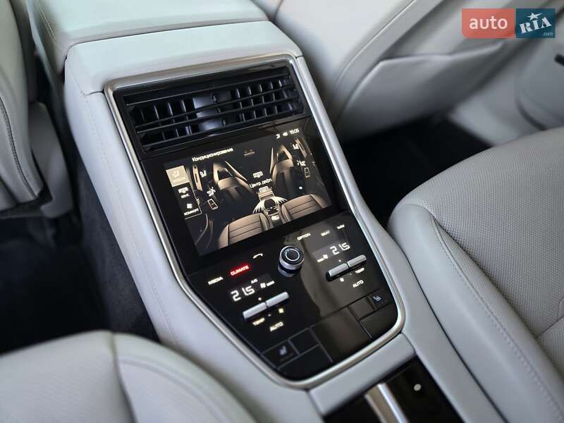 Фастбек Porsche Panamera 2017 в Одесі фото 9 Фастбек Porsche Panamera 2017 в Одесі