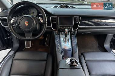 Фастбэк Porsche Panamera 2013 в 
