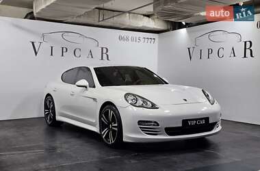 Фастбэк Porsche Panamera 2010 в 