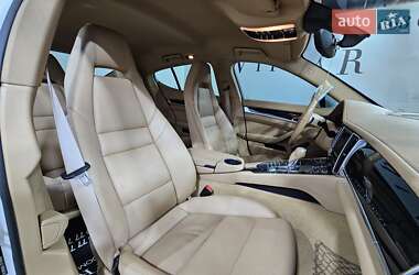 Фастбэк Porsche Panamera 2010 в 