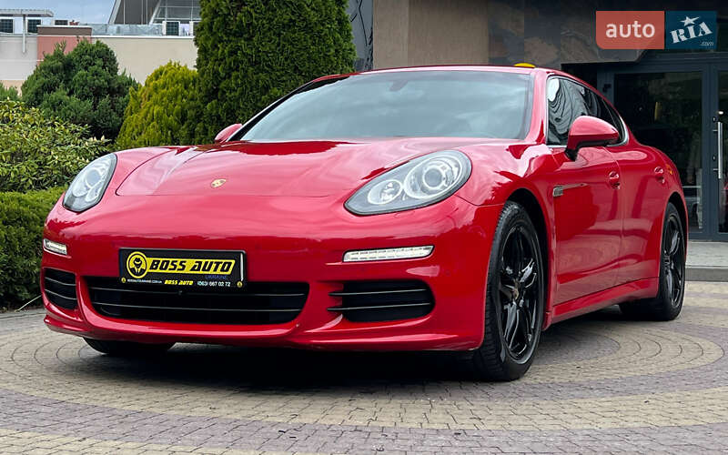 Фастбэк Porsche Panamera 2014 в Львове