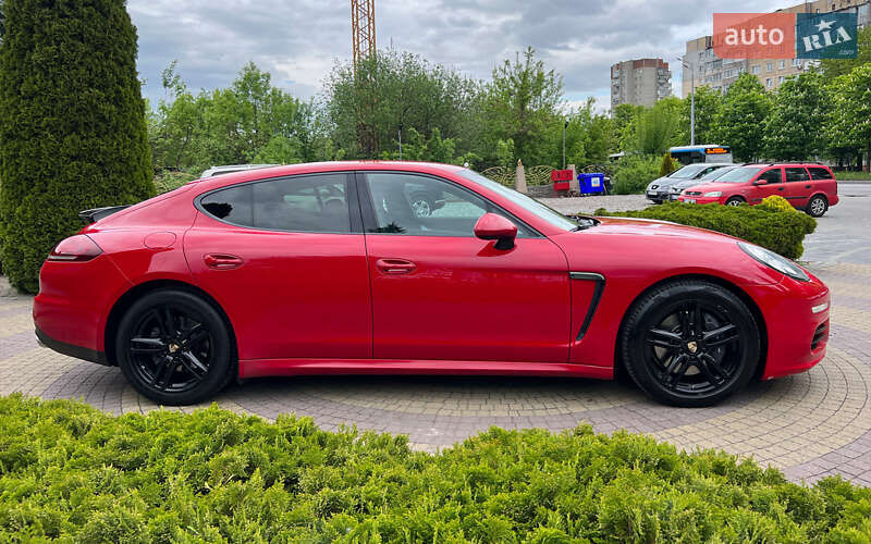 Фастбэк Porsche Panamera 2014 в Львове