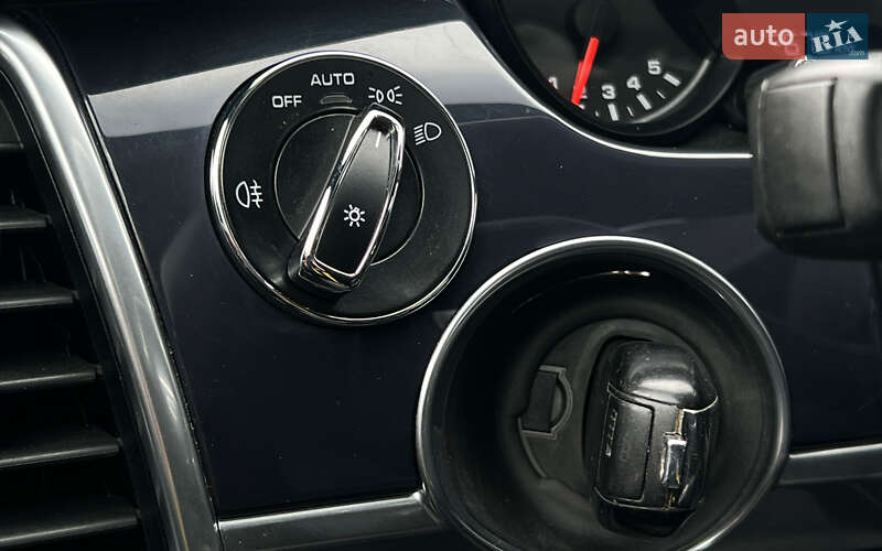 Фастбэк Porsche Panamera 2014 в Львове