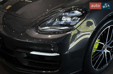 Фастбек Porsche Panamera 2021 в 