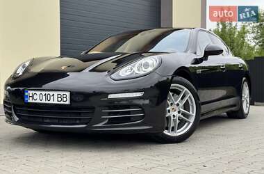 Фастбек Porsche Panamera 2013 в 