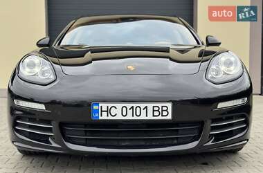 Фастбек Porsche Panamera 2013 в 
