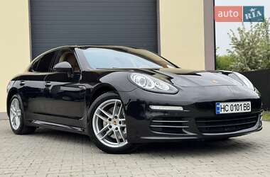 Фастбек Porsche Panamera 2013 в 