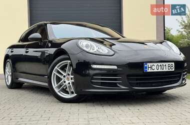 Фастбек Porsche Panamera 2013 в 
