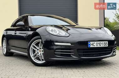 Фастбек Porsche Panamera 2013 в 