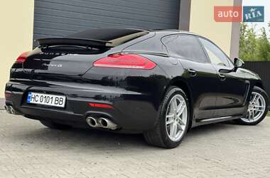 Фастбек Porsche Panamera 2013 в 