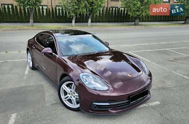 Фастбек Porsche Panamera 2017 в Києві