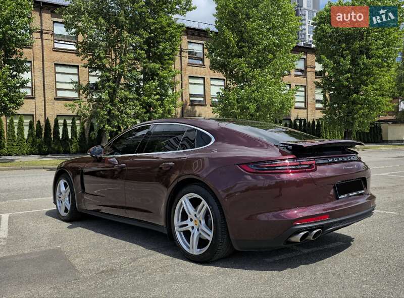 Фастбэк Porsche Panamera 2017 в Киеве фото 10 Фастбэк Porsche Panamera 2017 в Киеве