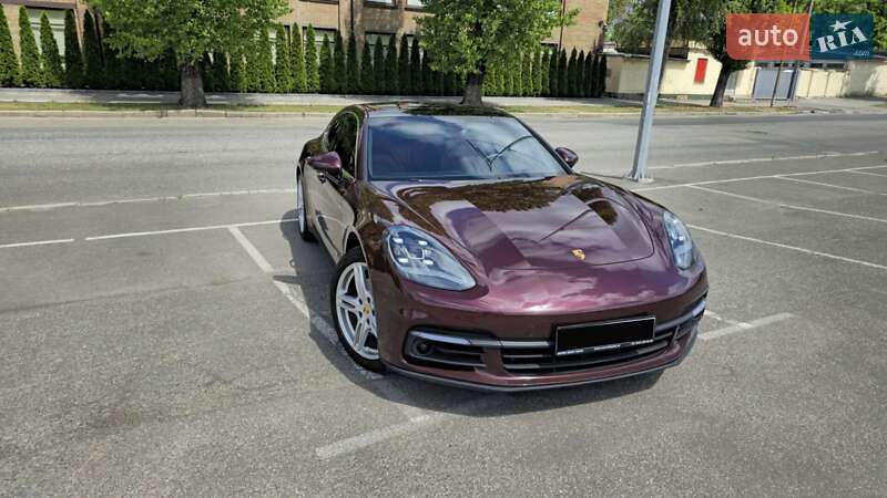 Фастбэк Porsche Panamera 2017 в Киеве фото 5 Фастбэк Porsche Panamera 2017 в Киеве