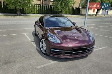 Фастбэк Porsche Panamera 2017 в 